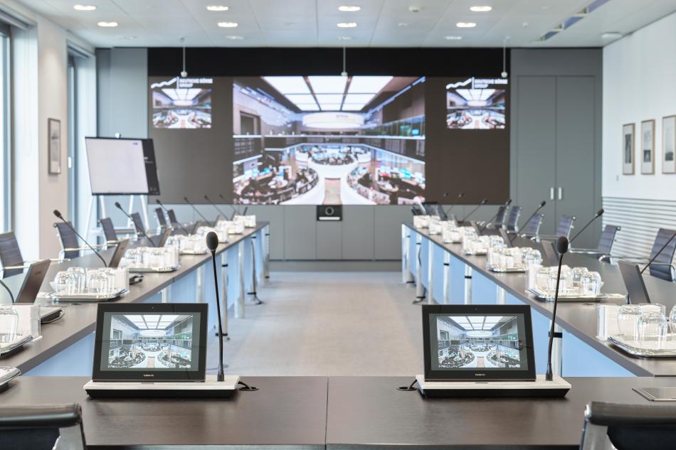Conference Boardroom with uniCOS device